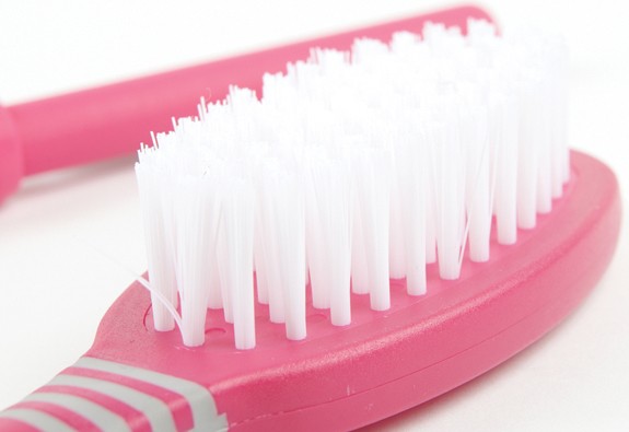 Ancol Ergo Cat Grooming Soft Bristle Brush - Image 2